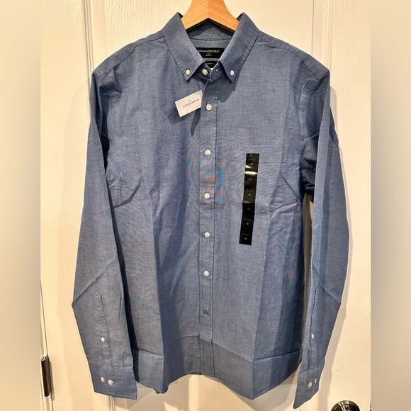 Banana Republic Men’s Blue Long Sleeve Buttoned collared Shirt - Medium Slim Fit - Picture 1 of 4